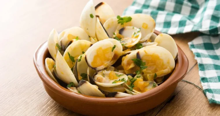 Spanish-Style Clams Recipe: 5 Easy Steps to Perfection