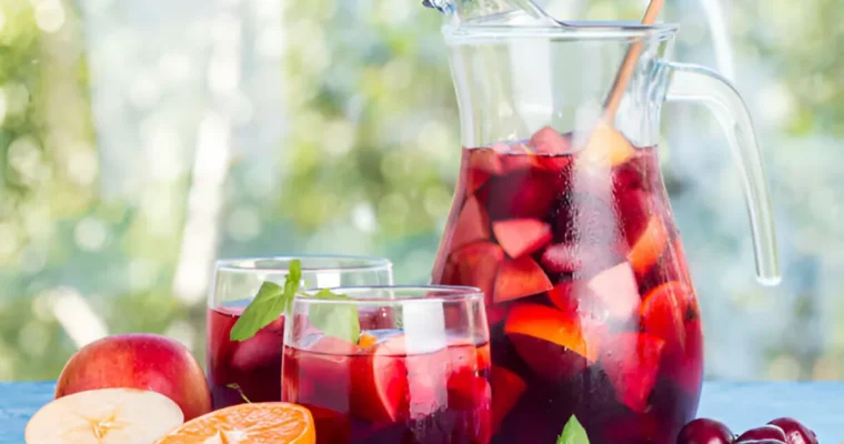 Easy Sangria in 5 Steps: The Perfect Party Drink